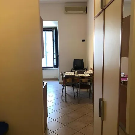 Monolocale In Via Poerio Appartamento