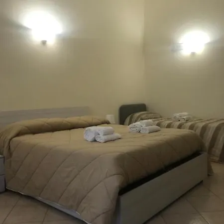 Appartamento Monolocale In Via Poerio